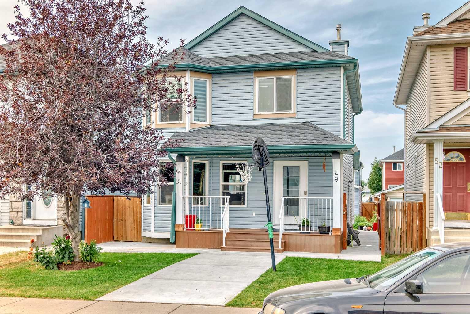 49 Taravista Way NE, Calgary, AB T3J 4K1