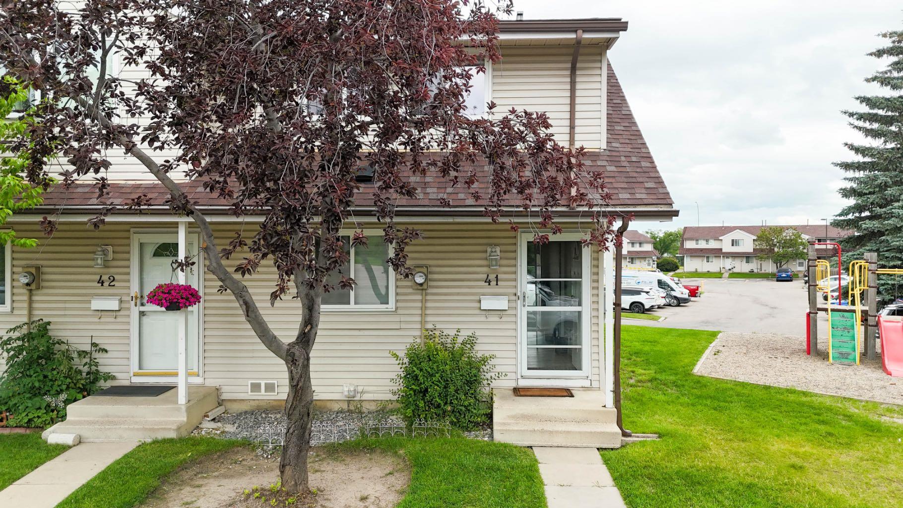 1515 Falconridge Drive Ne Unit 41, Calgary, AB T3J 1L8