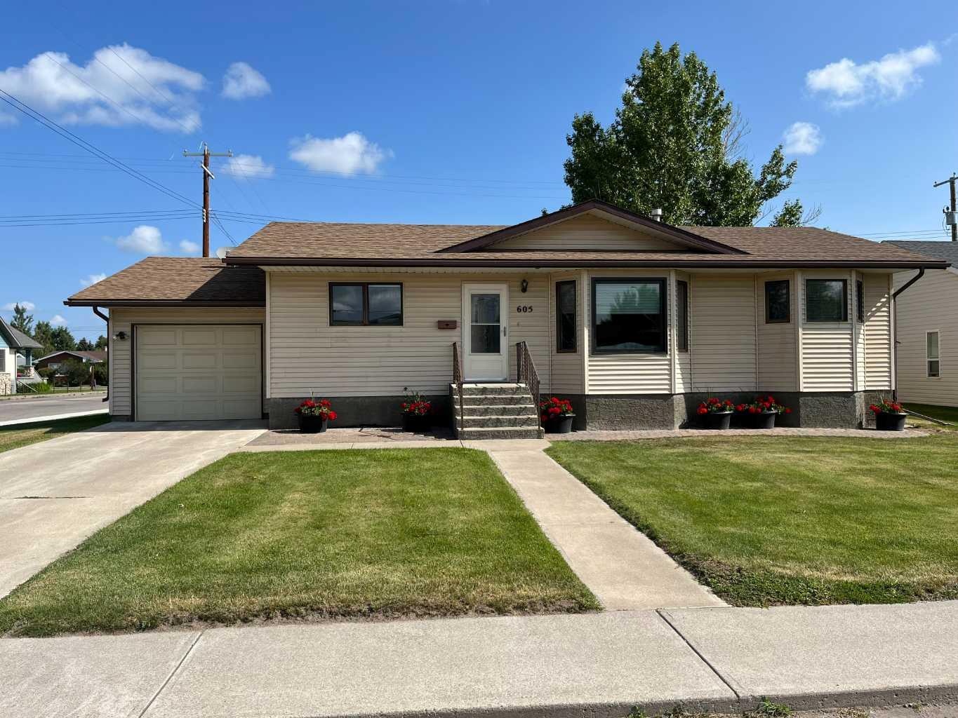 , Fort Macleod, AB T0L 0Z0 MLS Houseful