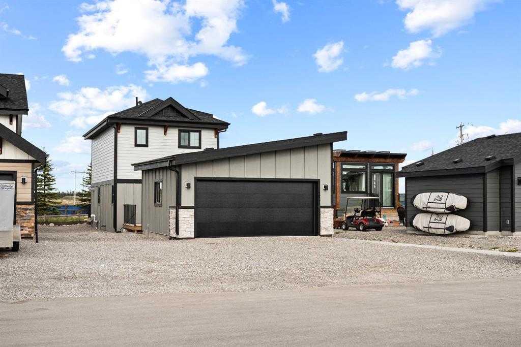 22 Cottageclub Ln, Rural Rocky View County, AB T0L 1N0