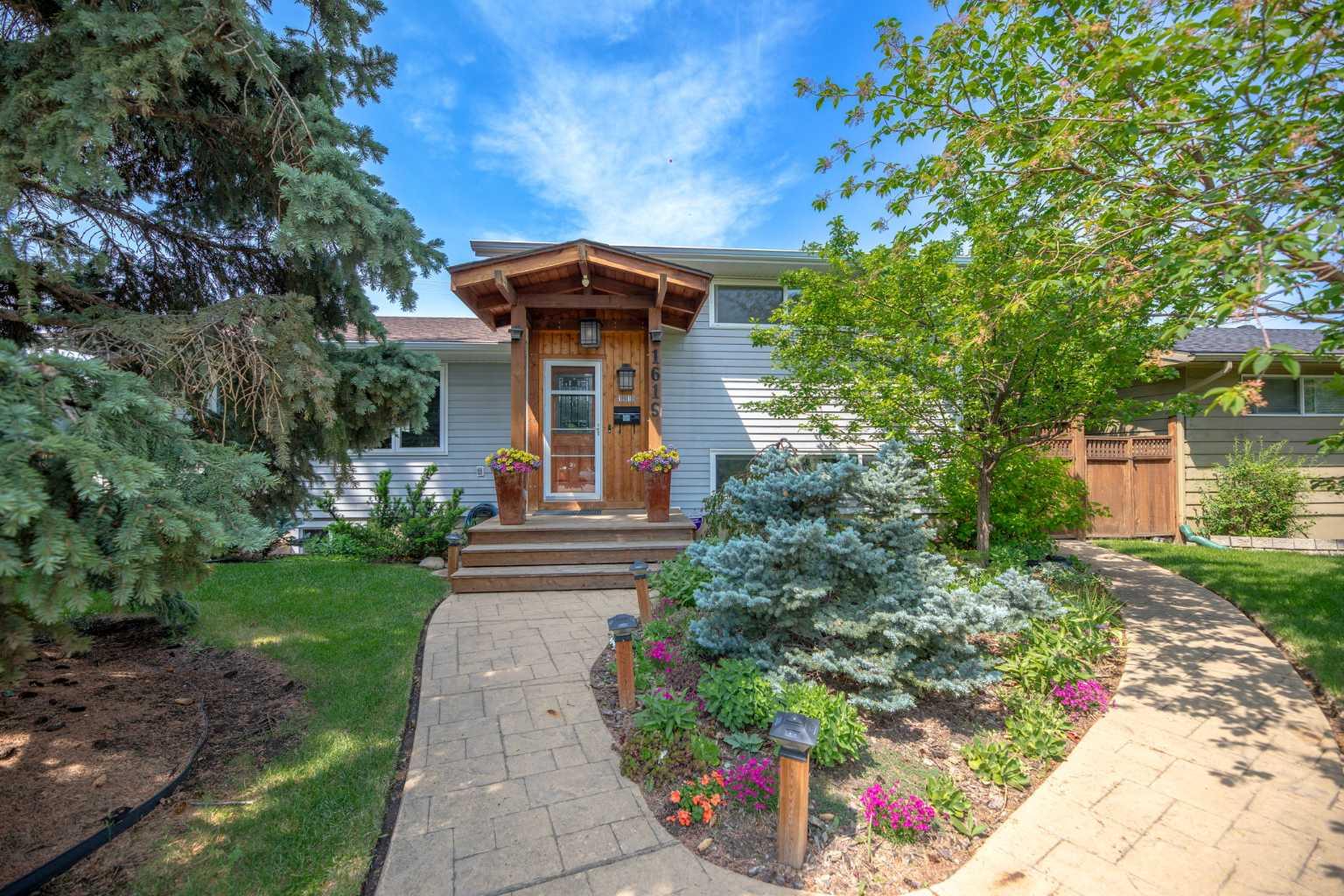 47 Street Sw Unit 1619, Calgary, AB T3C 2E2