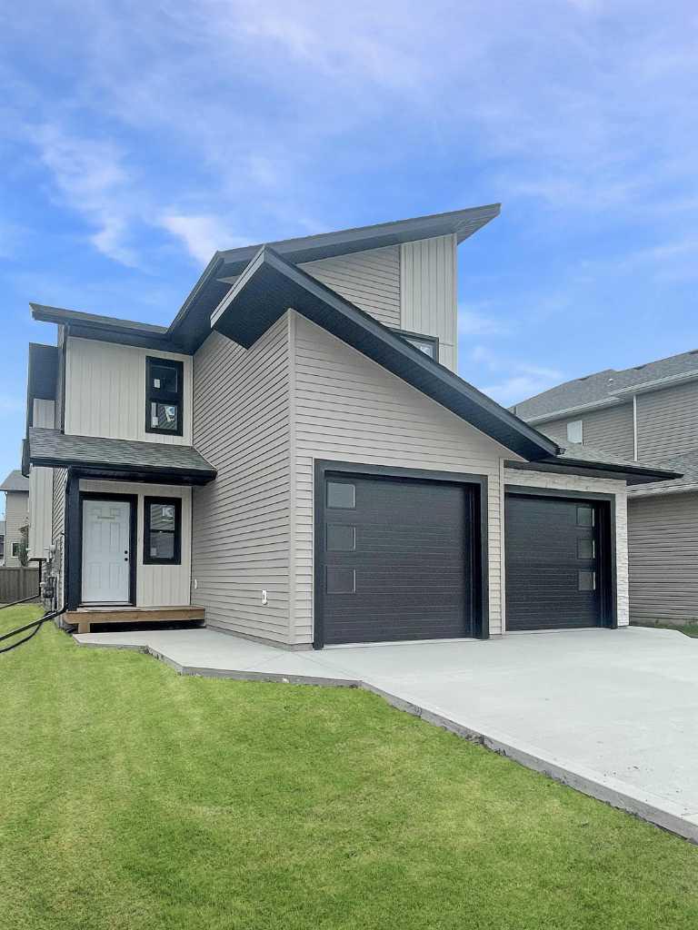106 Street Unit 13018 #a, Grande Prairie, AB T8V 6V2