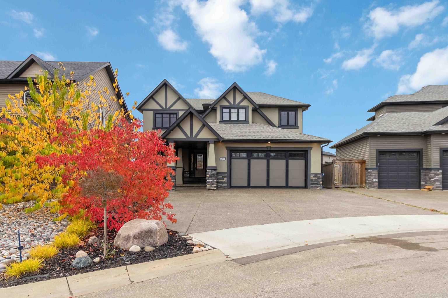 243 Wild Rose St, Fort Mcmurray, AB T9K 0G8