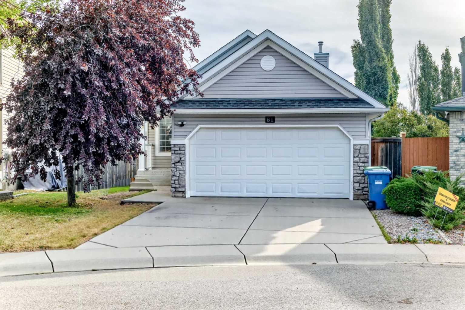 61 Royal Birch Grv NW, Calgary, AB T3G 5K5