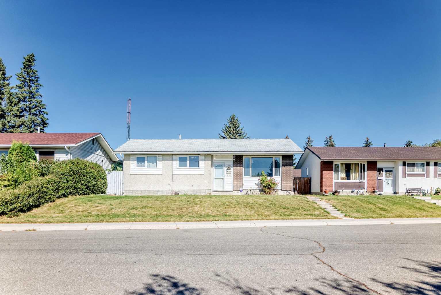 5136 Marshall Rd NE, Calgary, AB T2A 2Y9