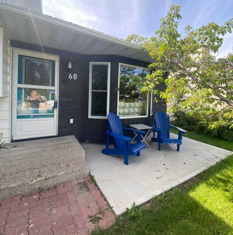 68 Wildrose Cres NW, Brooks, AB T1R 0A4