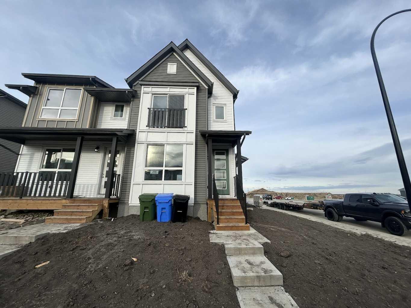 200 Belmont Way SW, Calgary, AB T2X 5T4