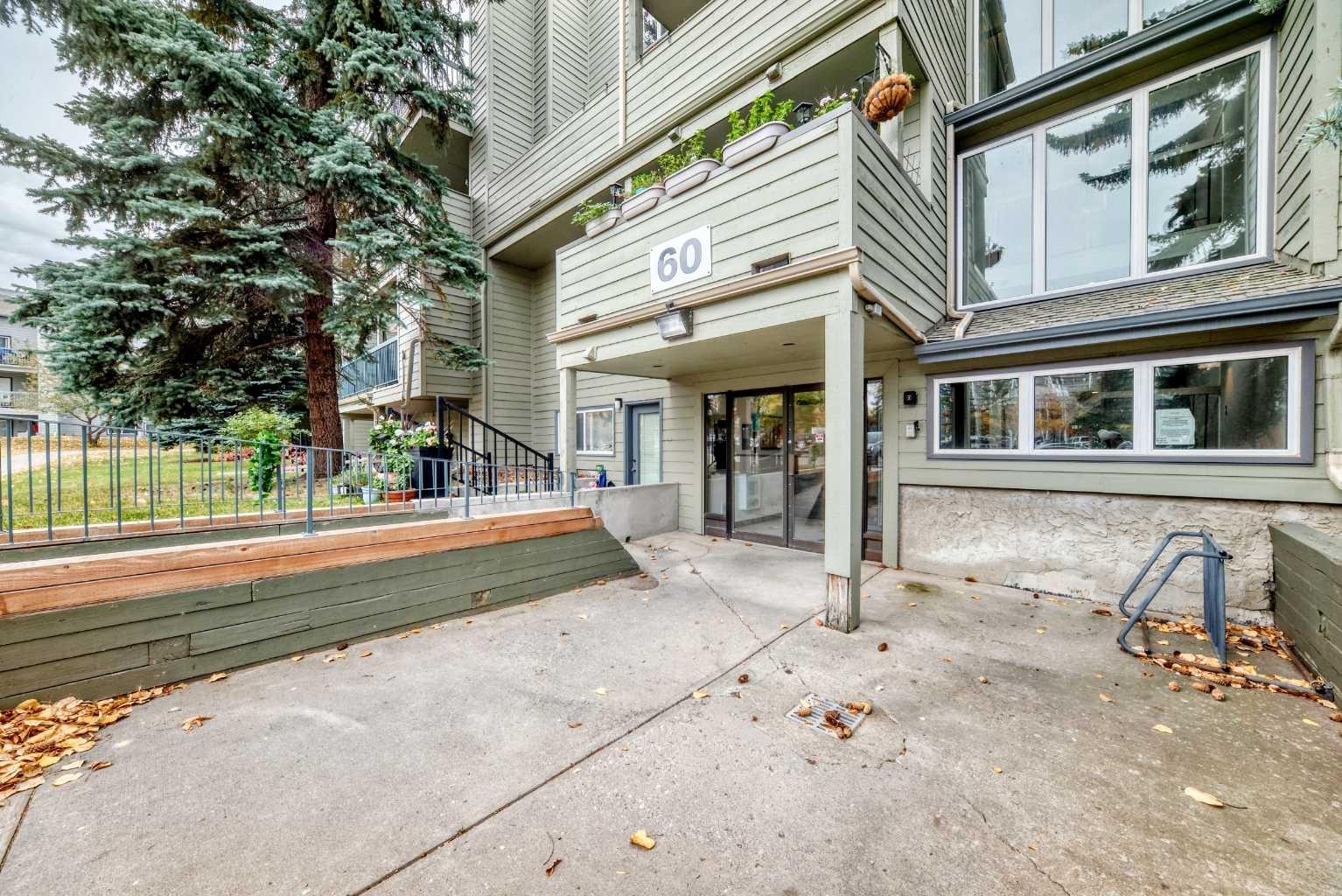 60 Glamis Drive Sw Unit 1210, Calgary, AB T3E 6T5