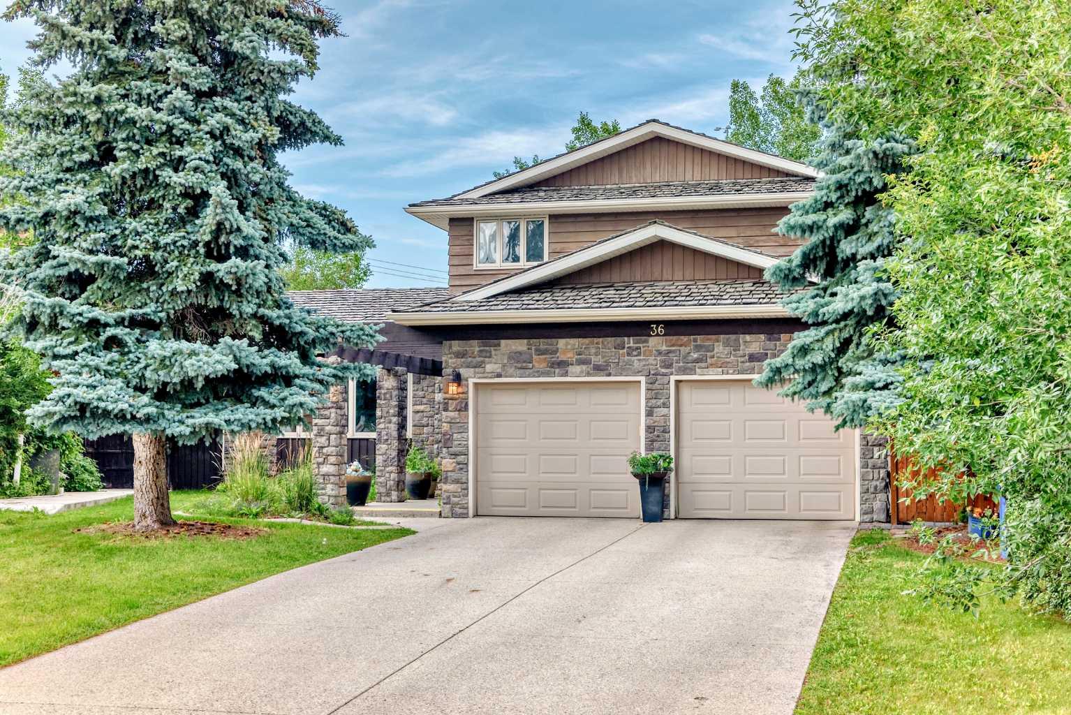 36 Varsity Estates Ct NW, Calgary, AB T3B 5B1