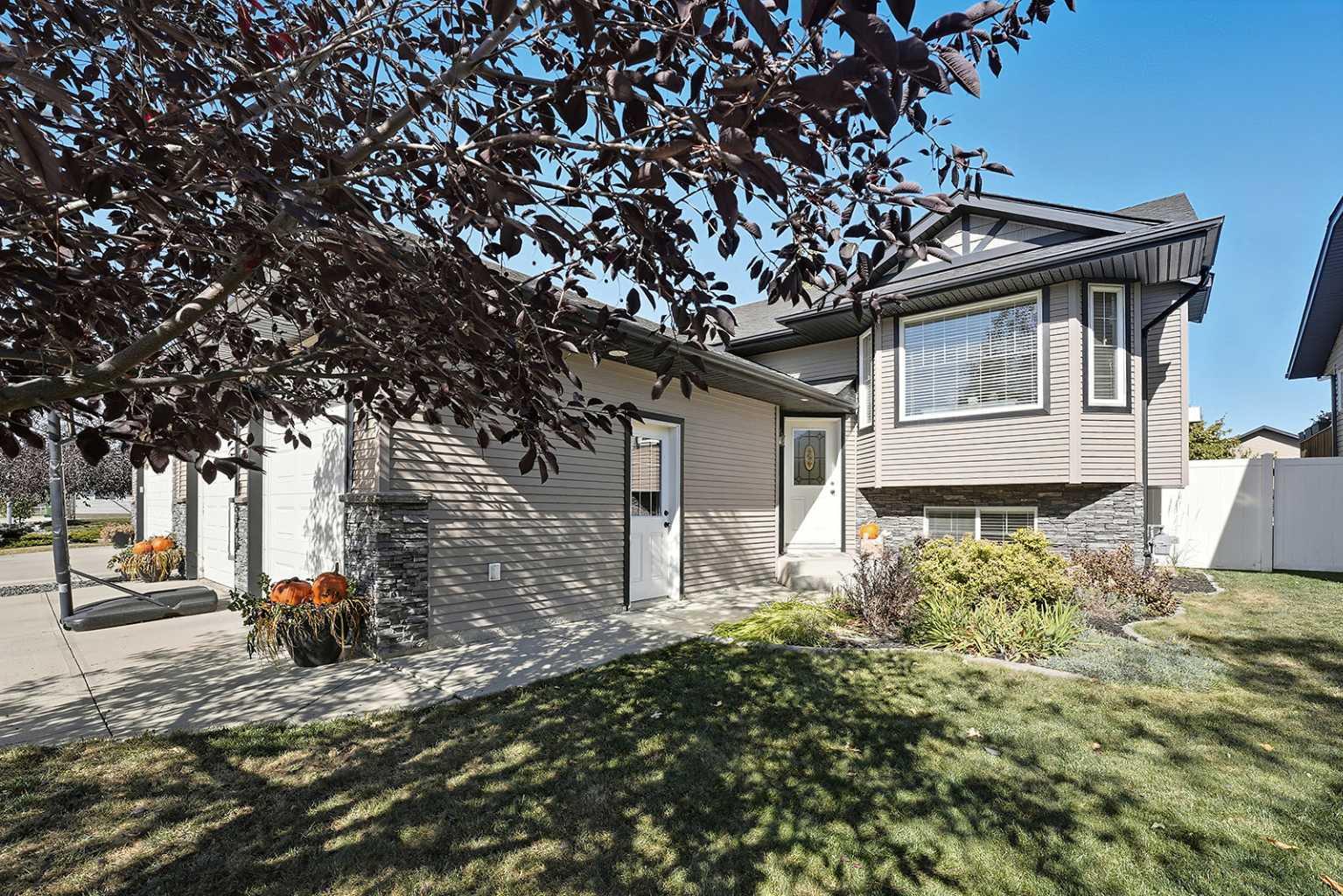 8 Van Dorp St, Red Deer, AB T4R 0G3