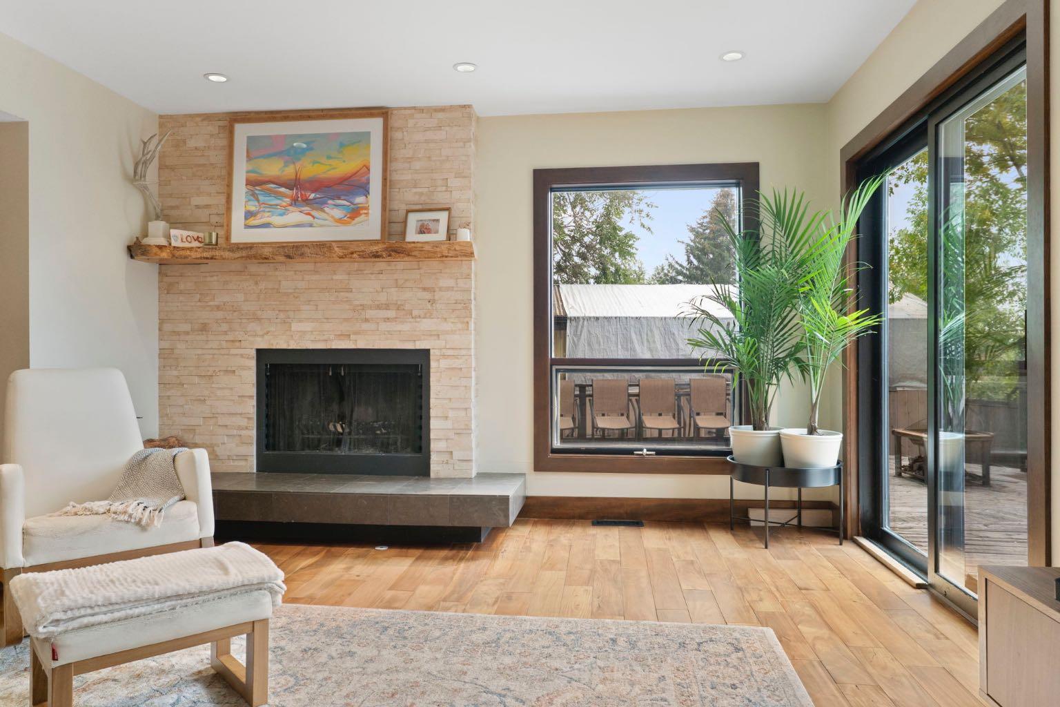 65 Carolina Dr, Cochrane, AB T4C 1C2