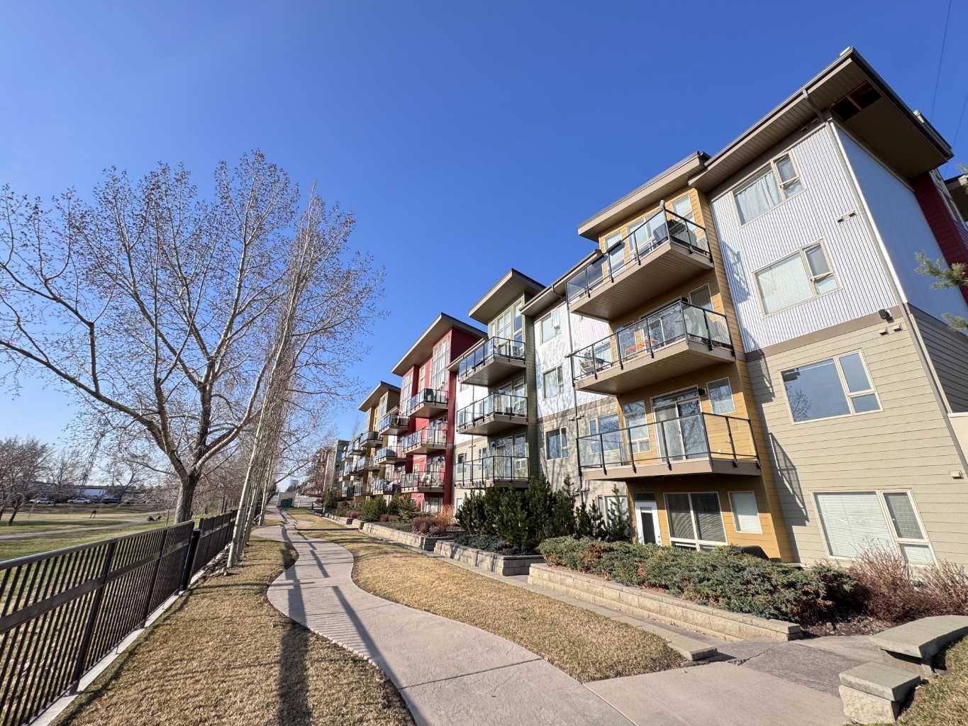 4303 1 Street Ne Unit 528, Calgary, AB T2E 7M3