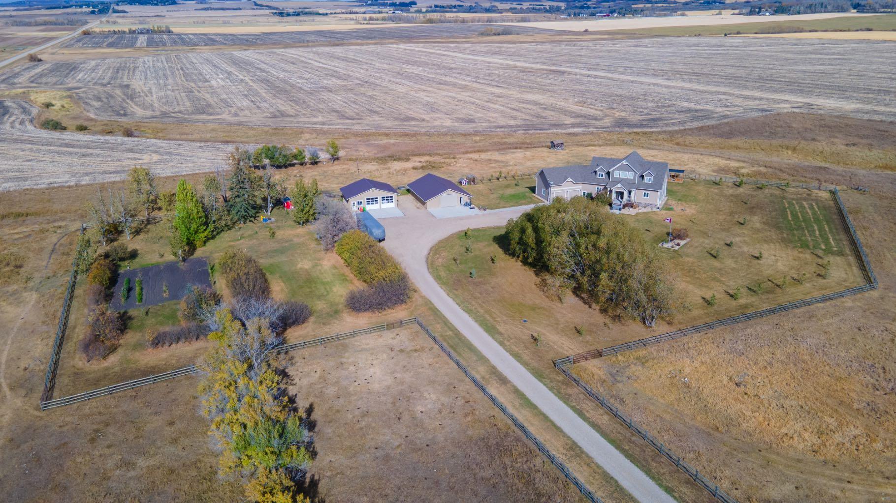 26474 Township Rd 372, Rural Red Deer County, AB T4E 1N4
