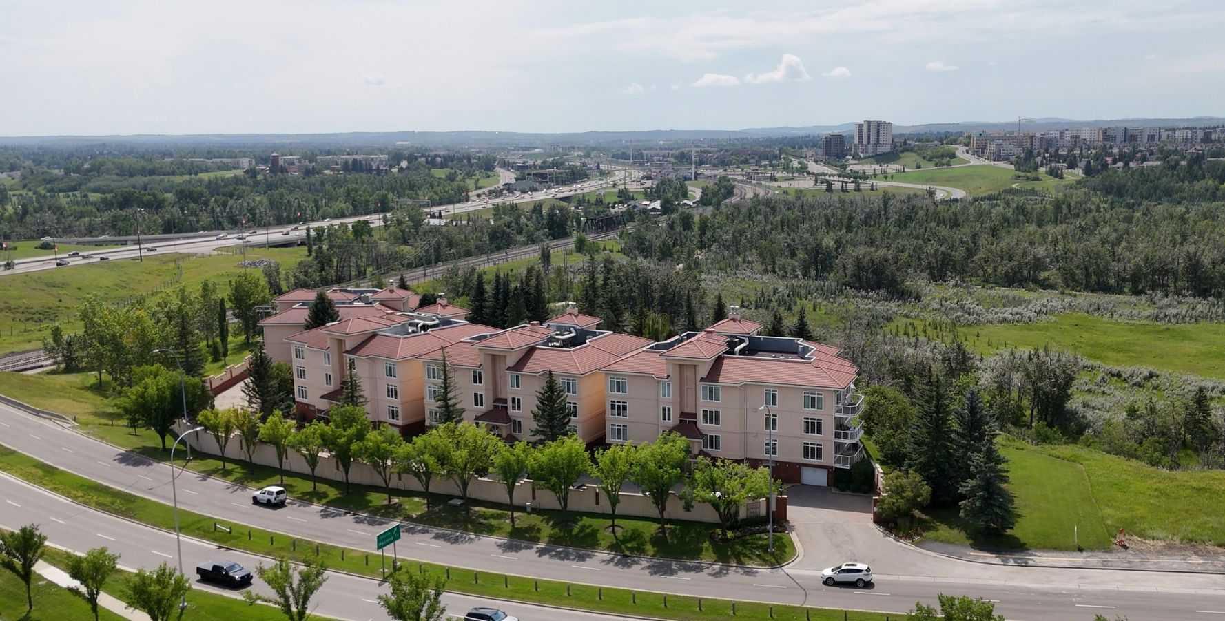 505 Canyon Meadows Drive Sw Unit 101, Calgary, AB T2W 5E9