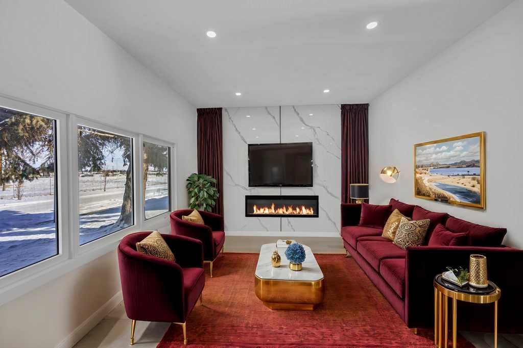 432 Whiteland Dr NE, Calgary, AB T1Y 3M7