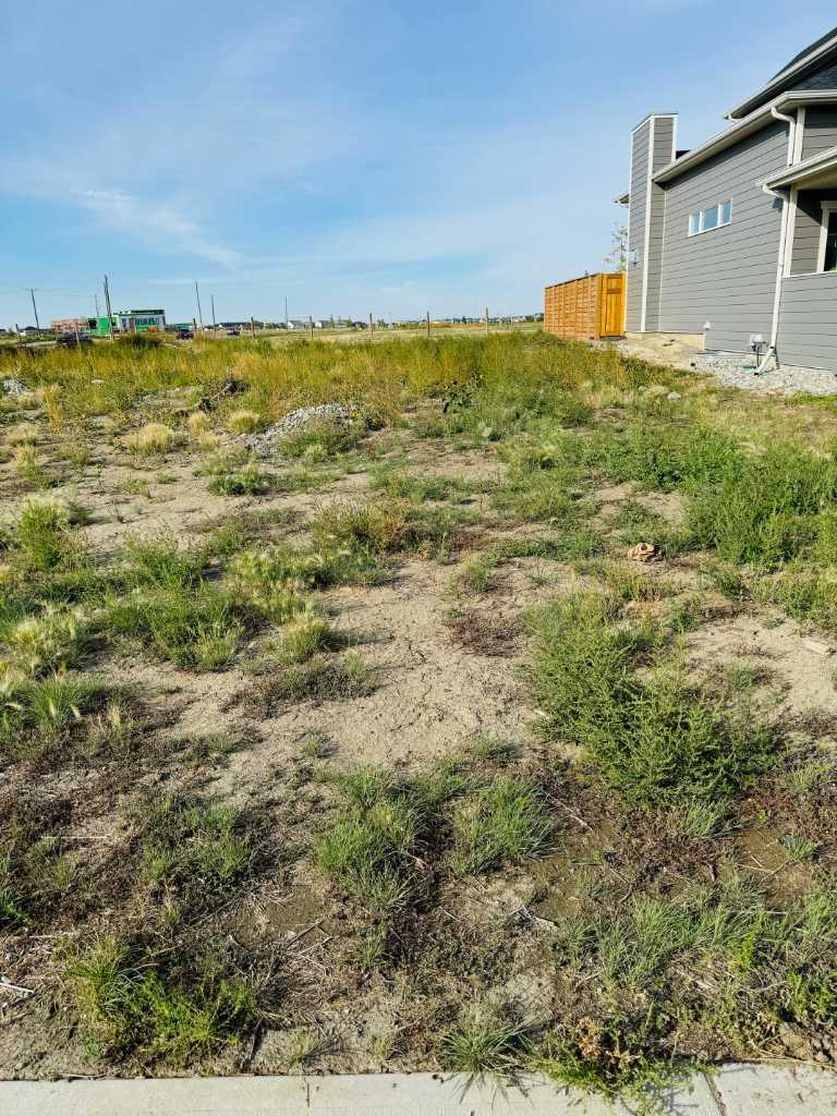 1409 Halifax Rd W, Lethbridge, AB T1J 5W5