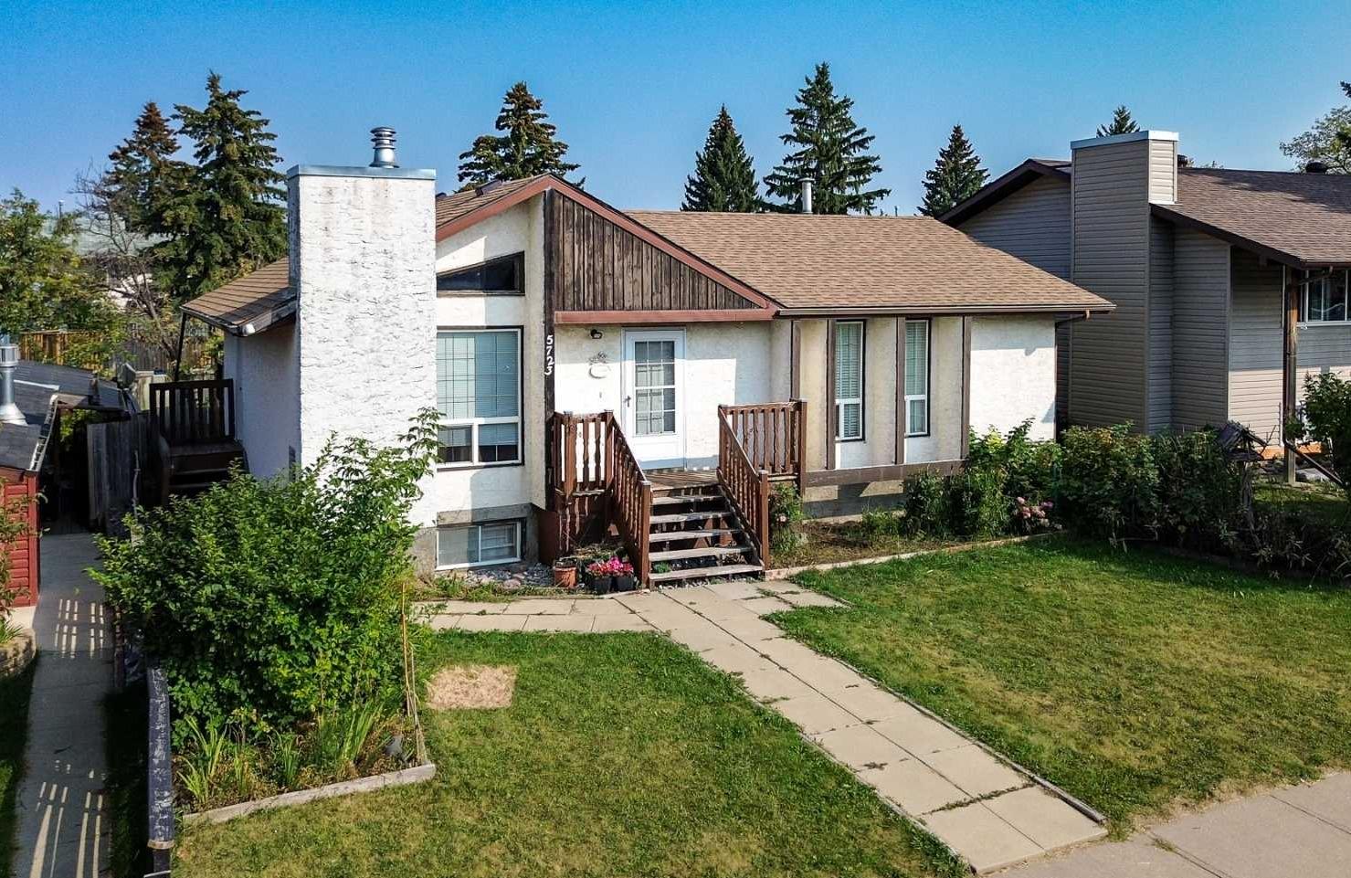 55 Street Unit 5723, Rocky Mountain House, AB T4T 1J7