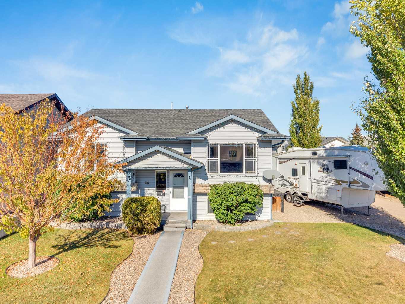 86 Donald Close, Red Deer, AB T4R 3E7