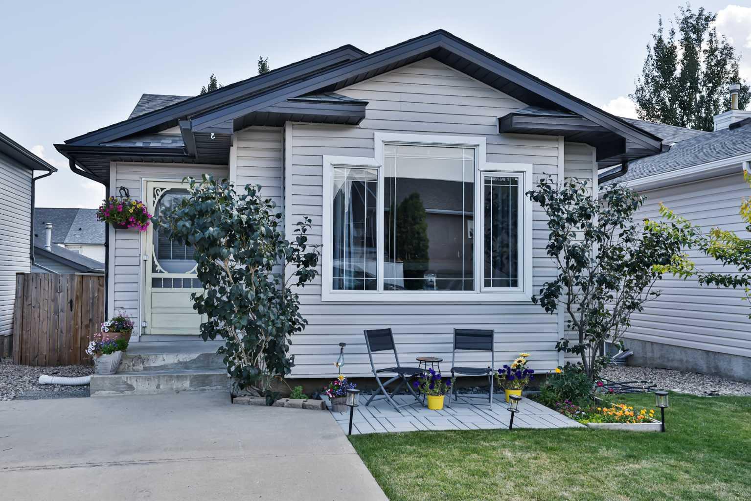 16 Blackfoot Ct W, Lethbridge, AB T1K 7P5