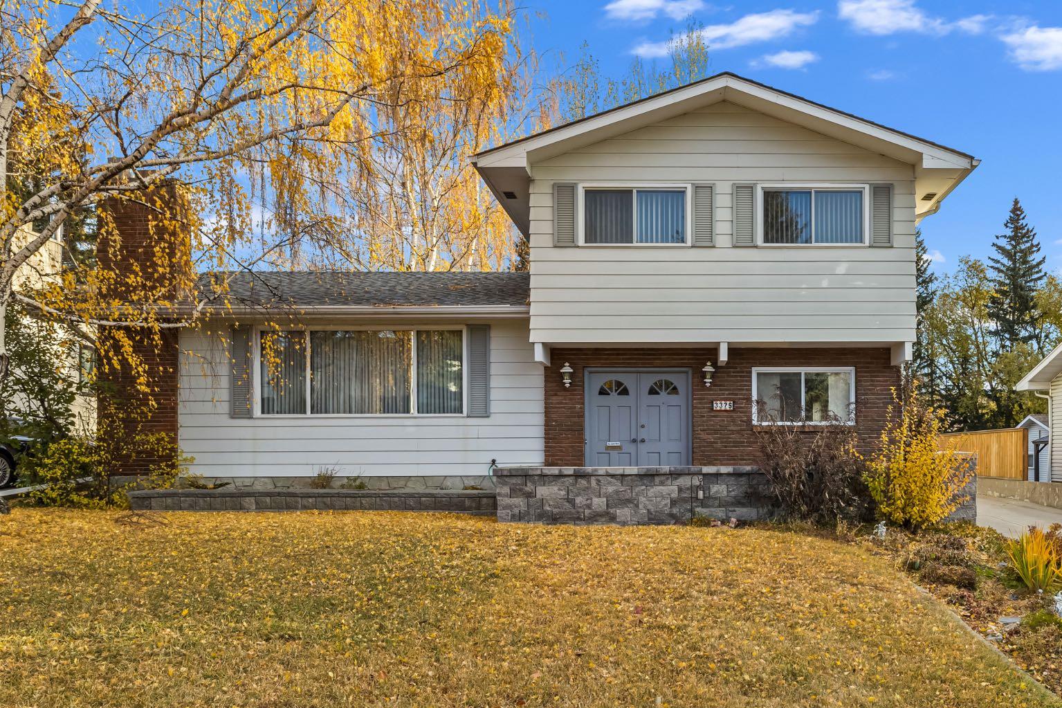 3375 Breton Close NW, Calgary, AB T2L 1X3