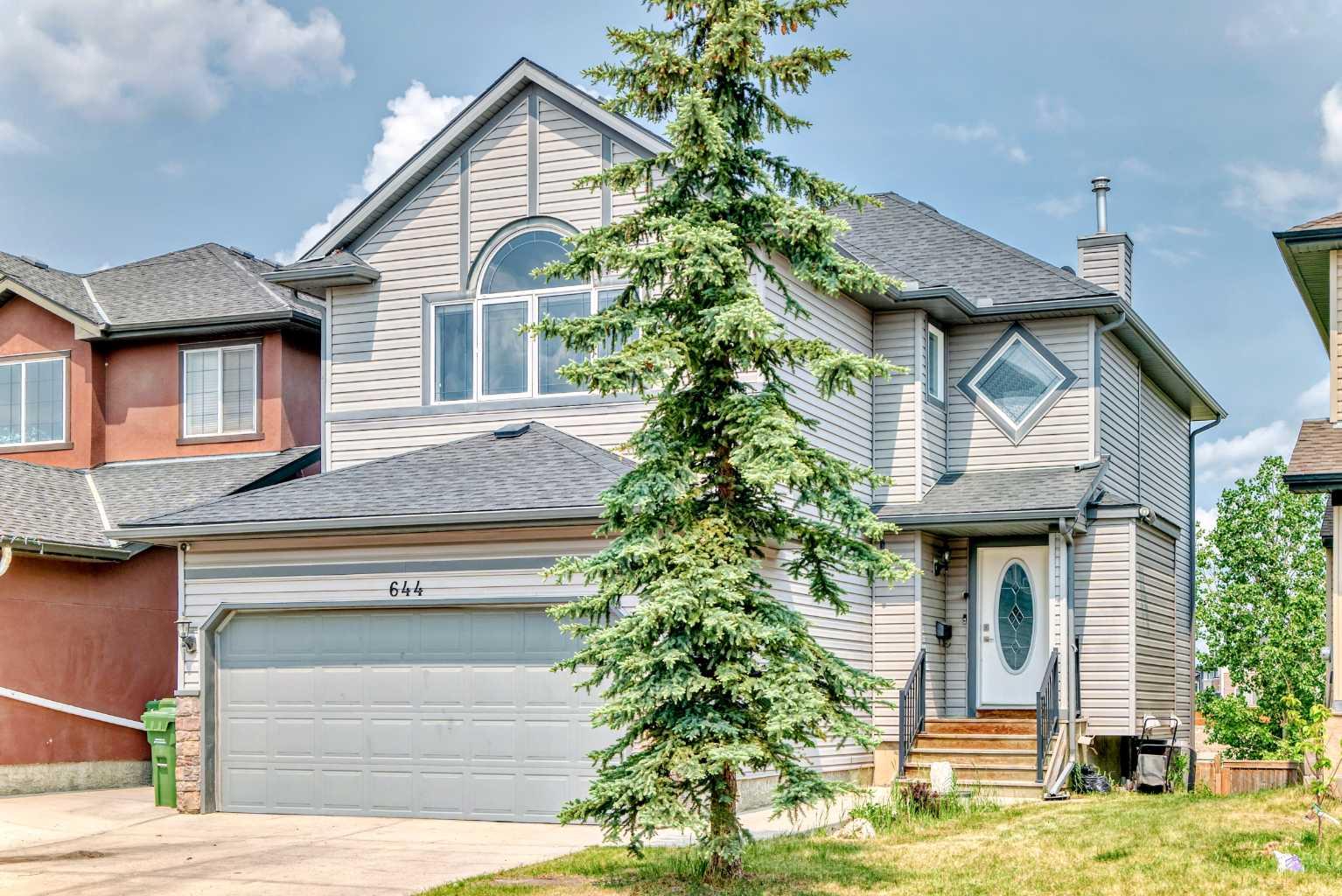 644 Luxstone Lndg SW, Airdrie, AB T4B 3K9