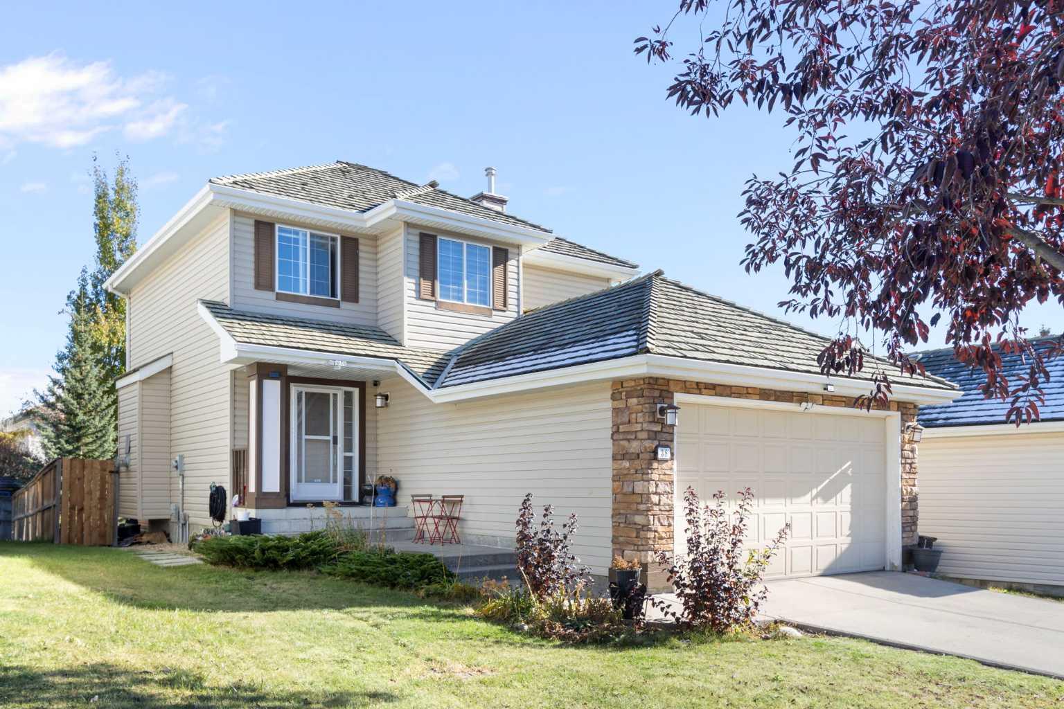 38 Spring Cres SW, Calgary, AB T3H 3V2