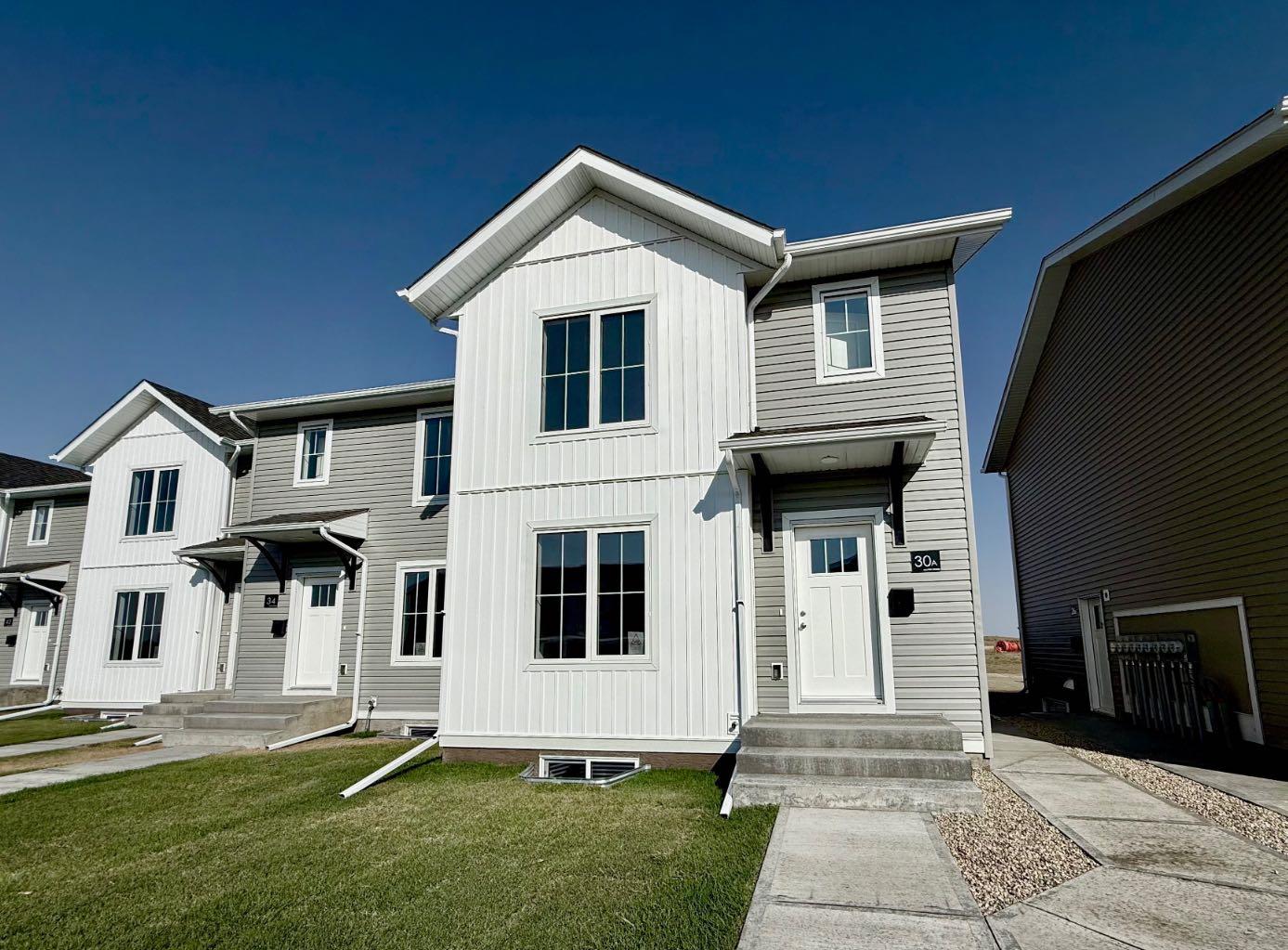 30 Anna Close, Blackfalds, AB T4M 0N1