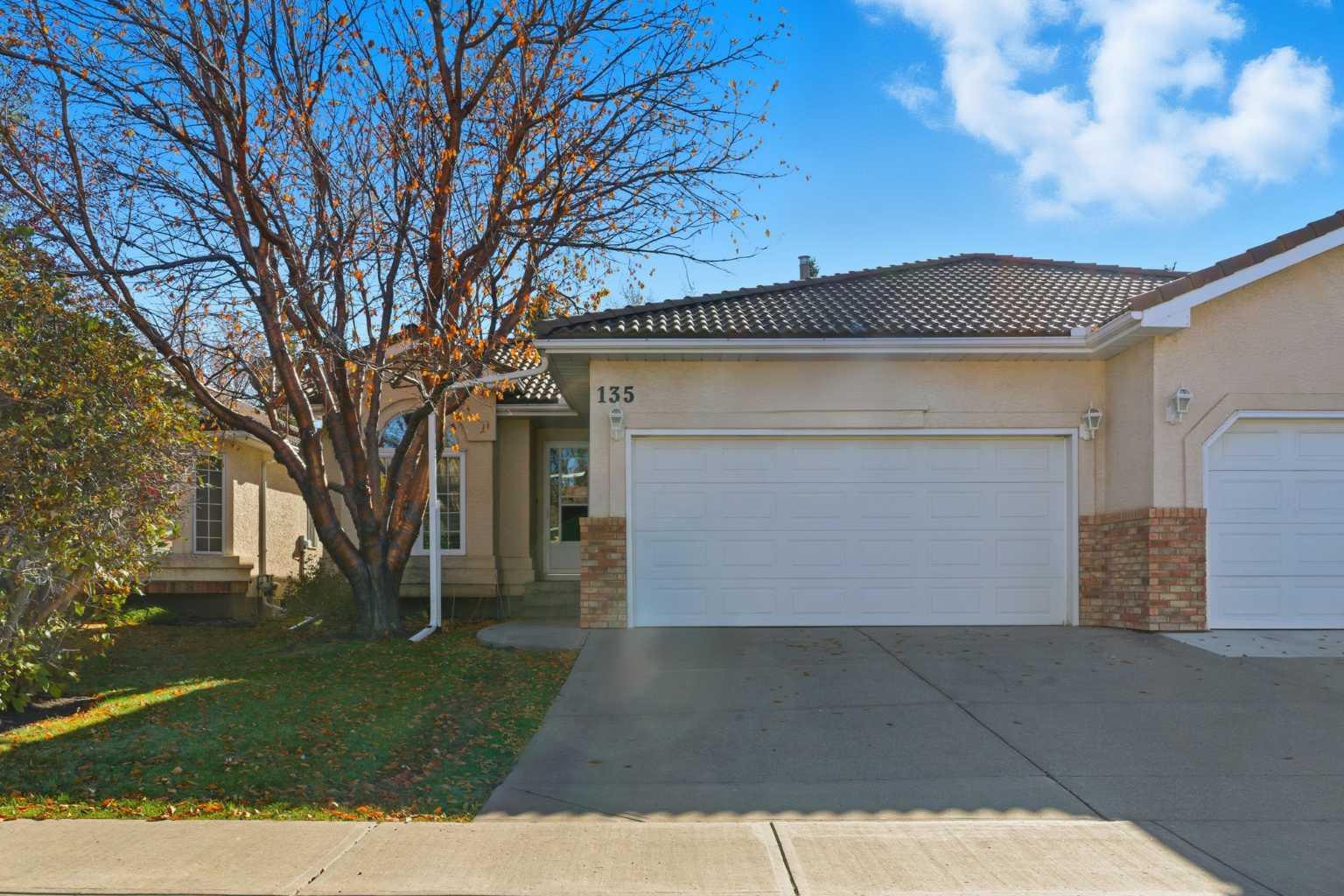 135 Hamptons Park NW, Calgary, AB T3A 5A6