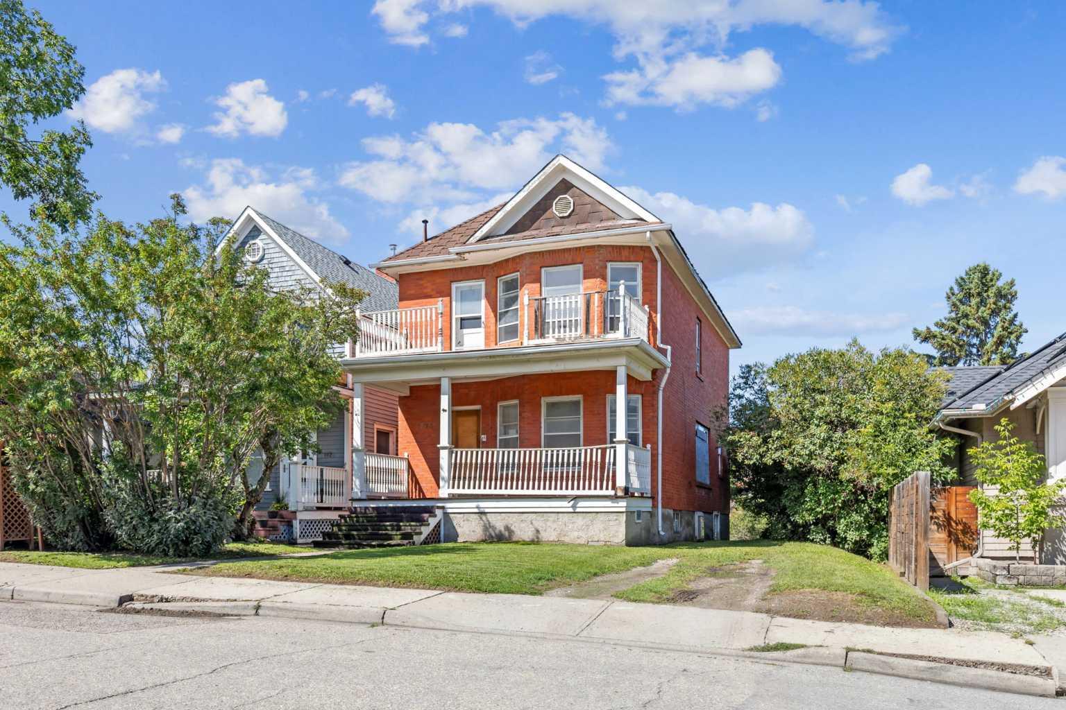 18 Street Sw Unit 1823 #a, Calgary, AB T2T 4W1