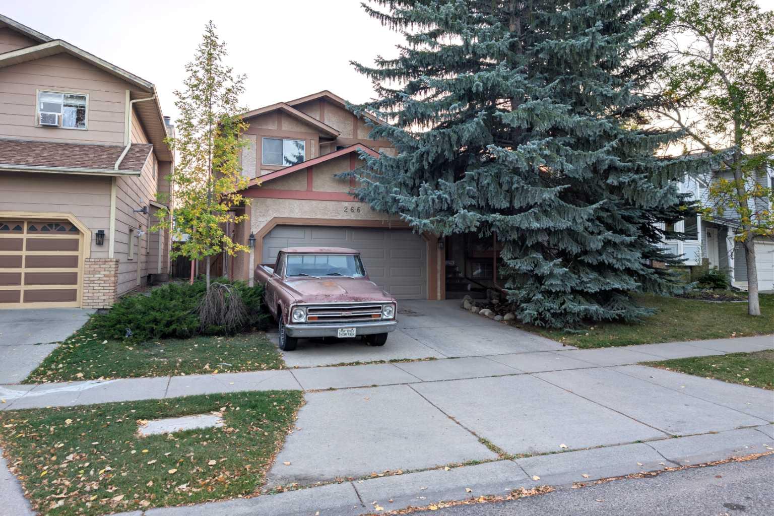 266 Shawnessy Dr SW, Calgary, AB T2Y 1M5