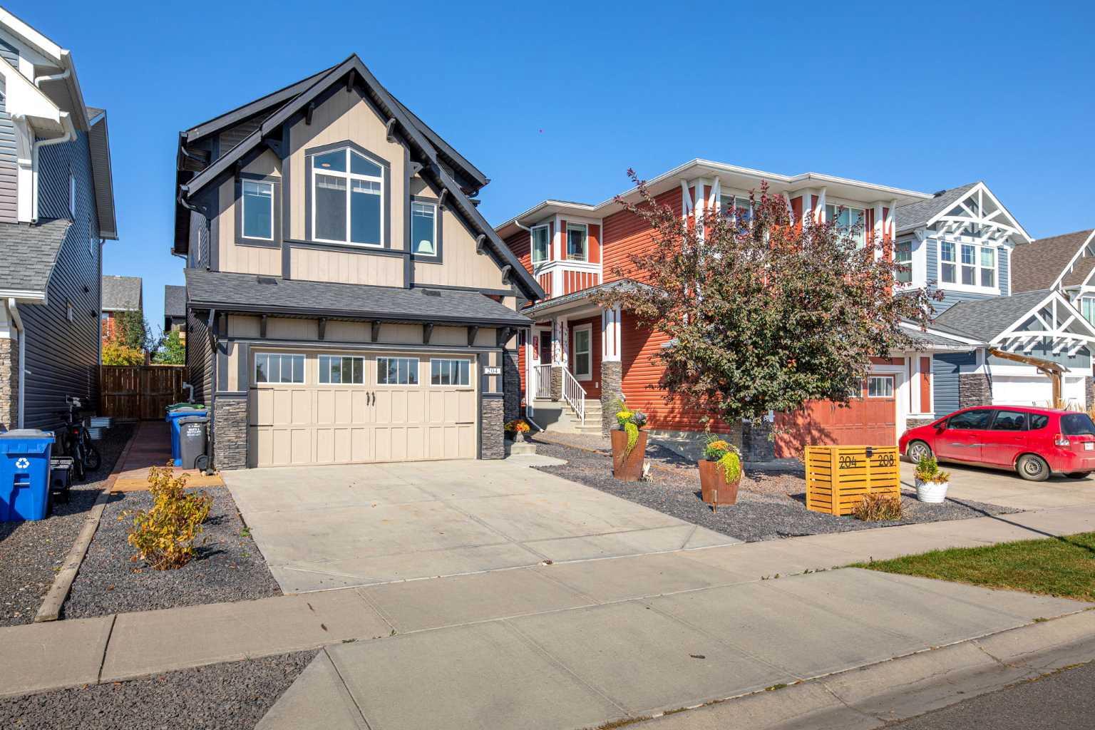 204 Paint Horse Dr, Cochrane, AB T4C 0X1