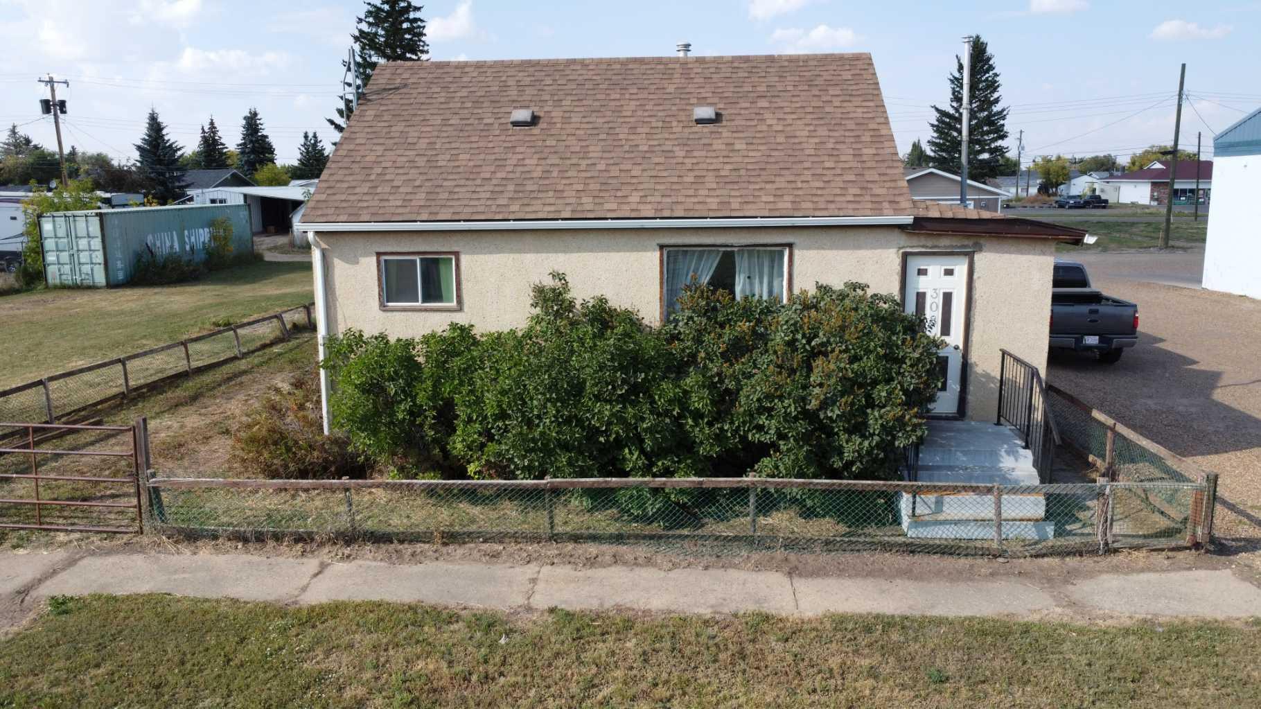 1 Avenue E Unit 308, Hanna, AB T0J 1P0