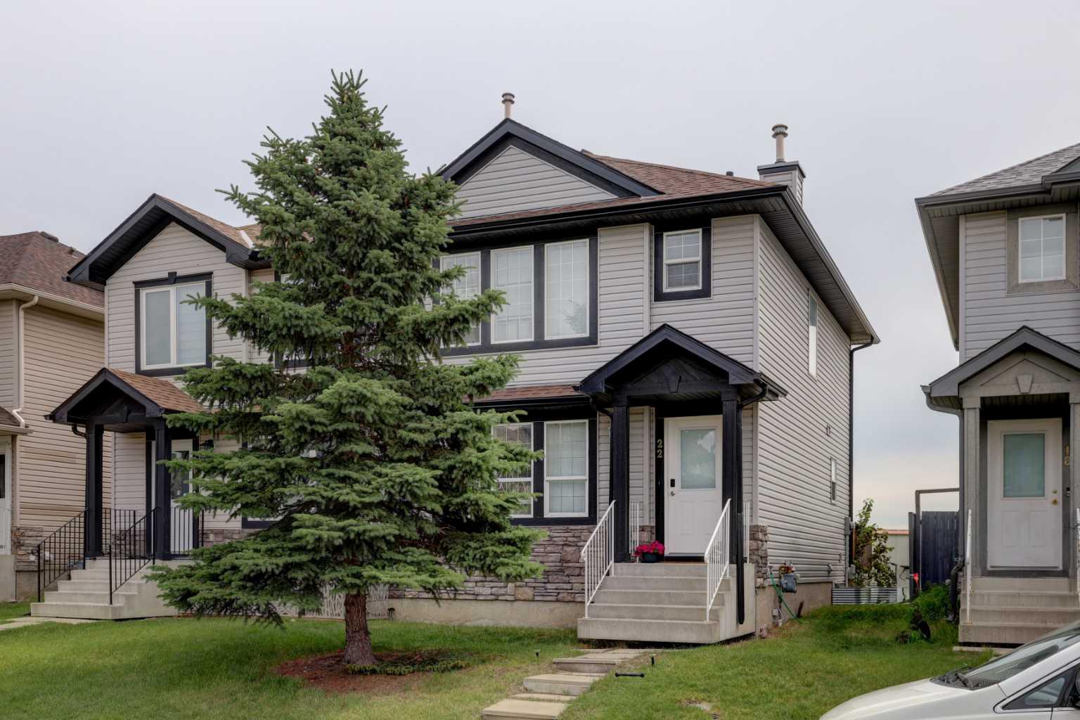 22 Tarington Lndg NE, Calgary, AB T3J 4T8