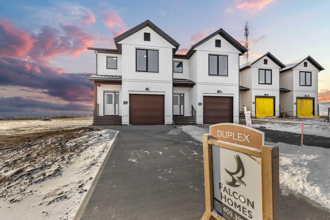 48 Concord Rise, Sylvan Lake, AB T4S 0N7