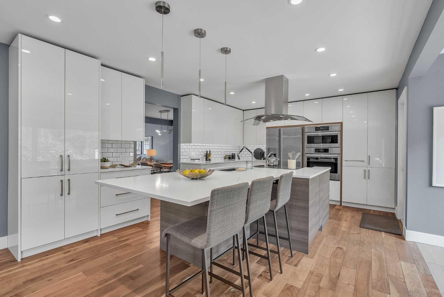 129 Edgebrook Gdns NW, Calgary, AB T3A 4Z8