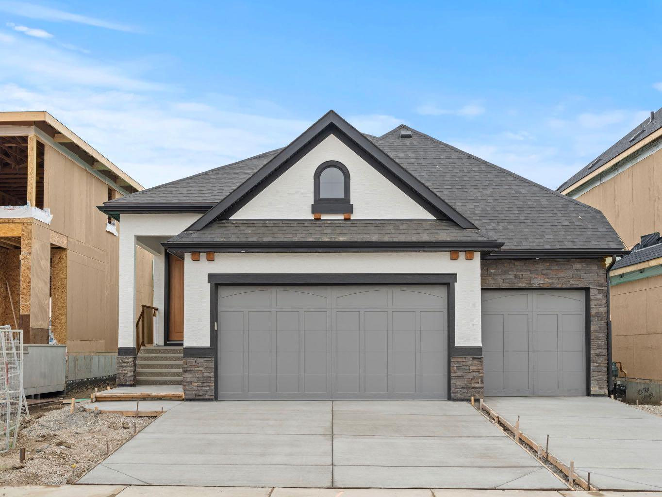 176 Marina Grv SE, Calgary, AB T3M 3S9
