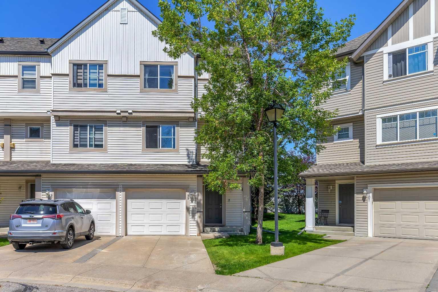 99 Copperfield Ct SE, Calgary, AB T2Z 4Z3