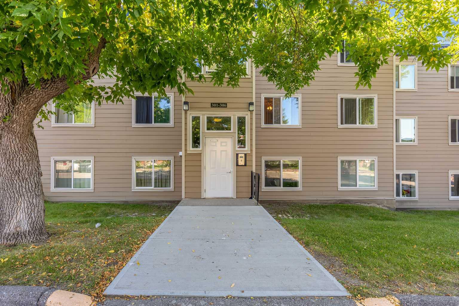 315 Heritage Drive Se Unit 304, Calgary, AB T2H 1N2