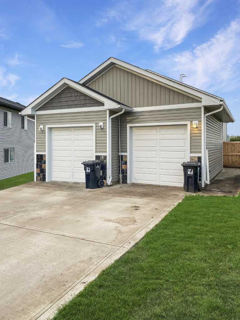 9717 112 Ave B Ave, Clairmont, AB T8X 5C2