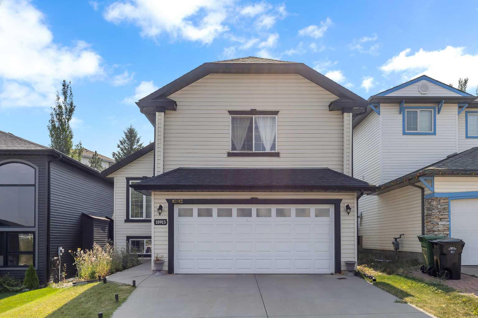 10913 Hidden Valley Dr NW, Calgary, AB T3A 5V7