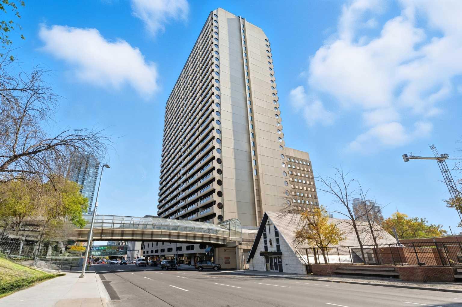 221 6 Avenue Se Unit 1707, Calgary, AB T2G 4Z9