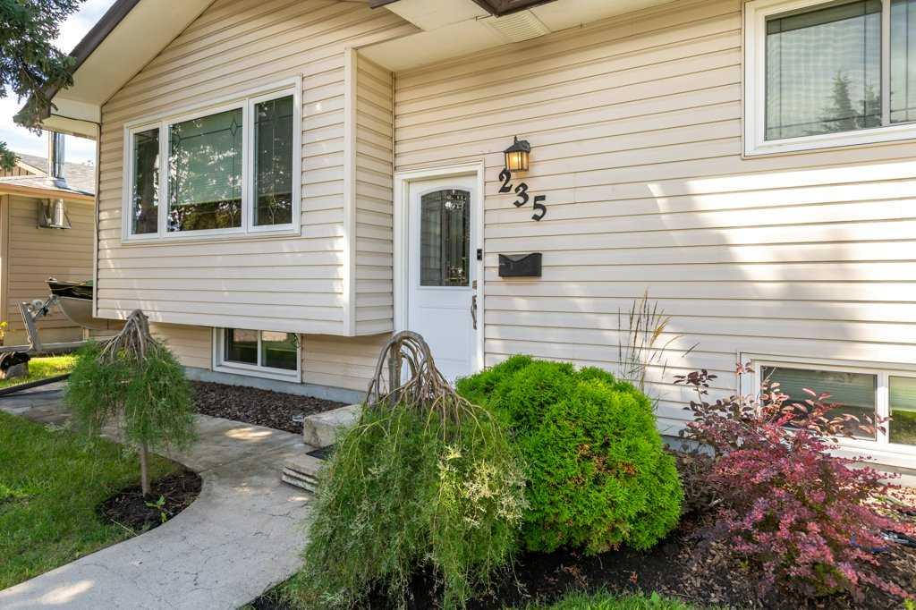 235 Allan Cres SE, Calgary, AB T2J 0T3