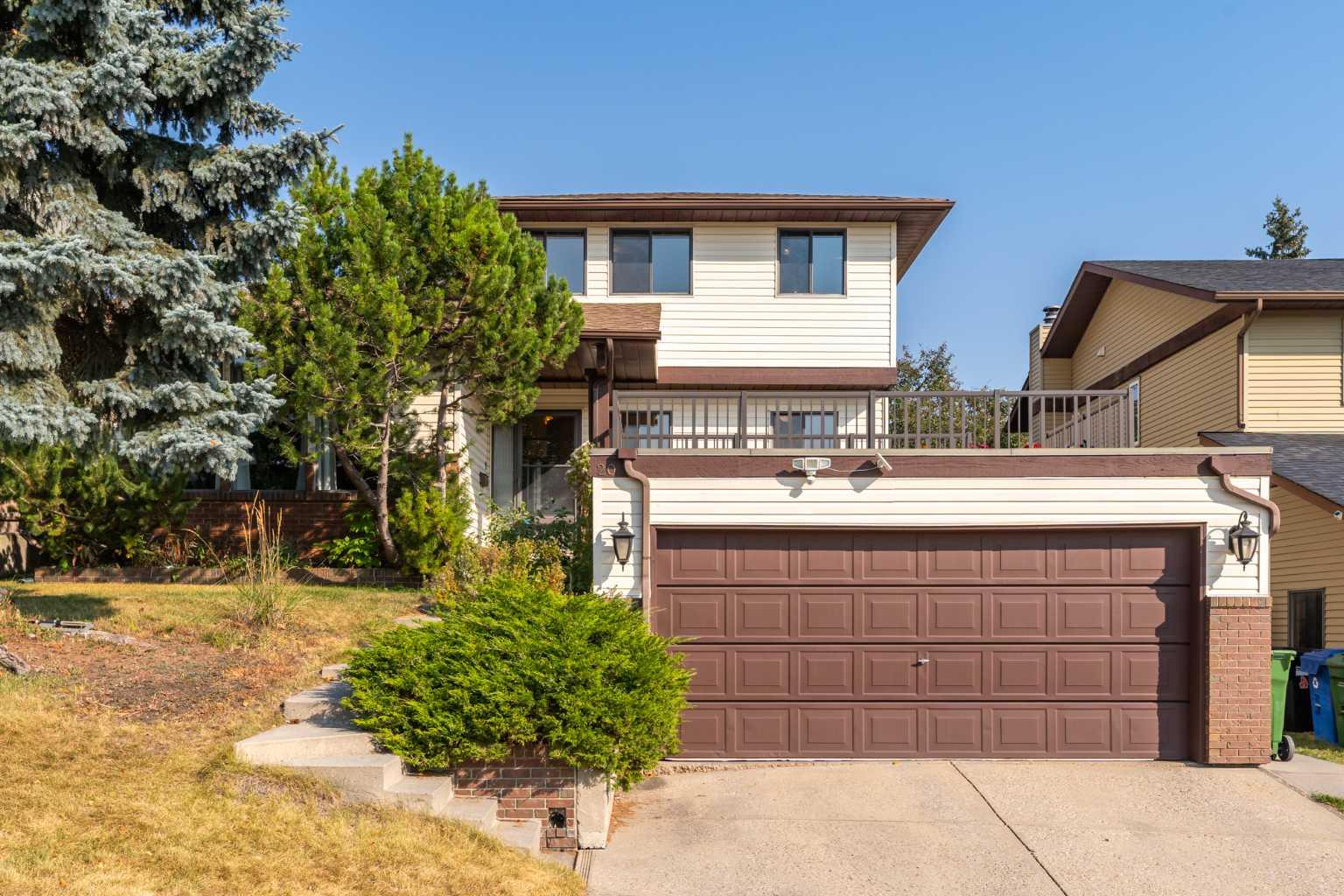20 Edgehill Rise NW, Calgary, AB T3A 2V4