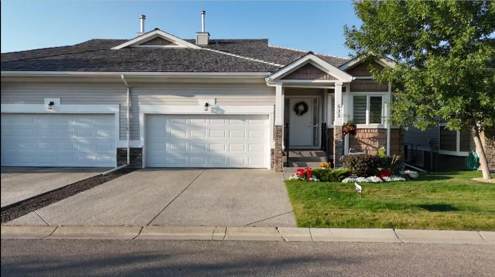 533 Rocky Vista Gdns NW, Calgary, AB T3G 0B7