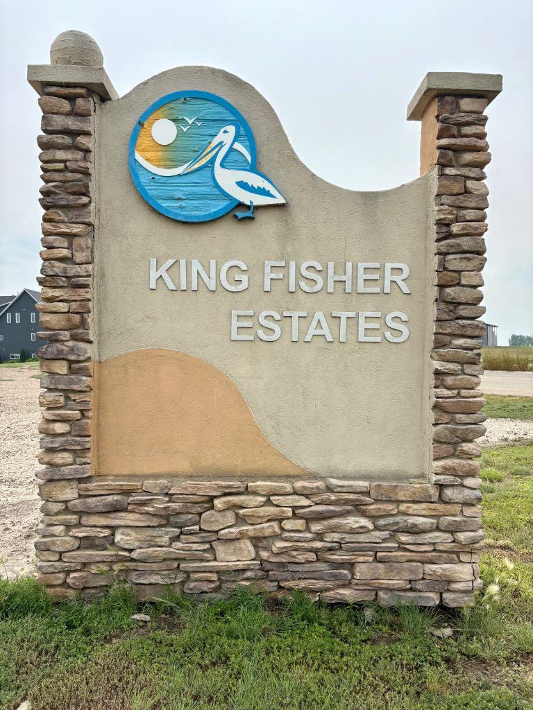 1 Kingfisher Ests, Lake Newell Resort, AB T1R 0X5