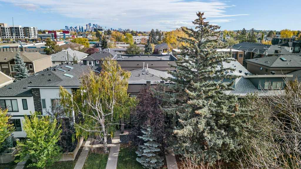 1926 36 Street Sw Unit 2, Calgary, AB T3E 2Y9
