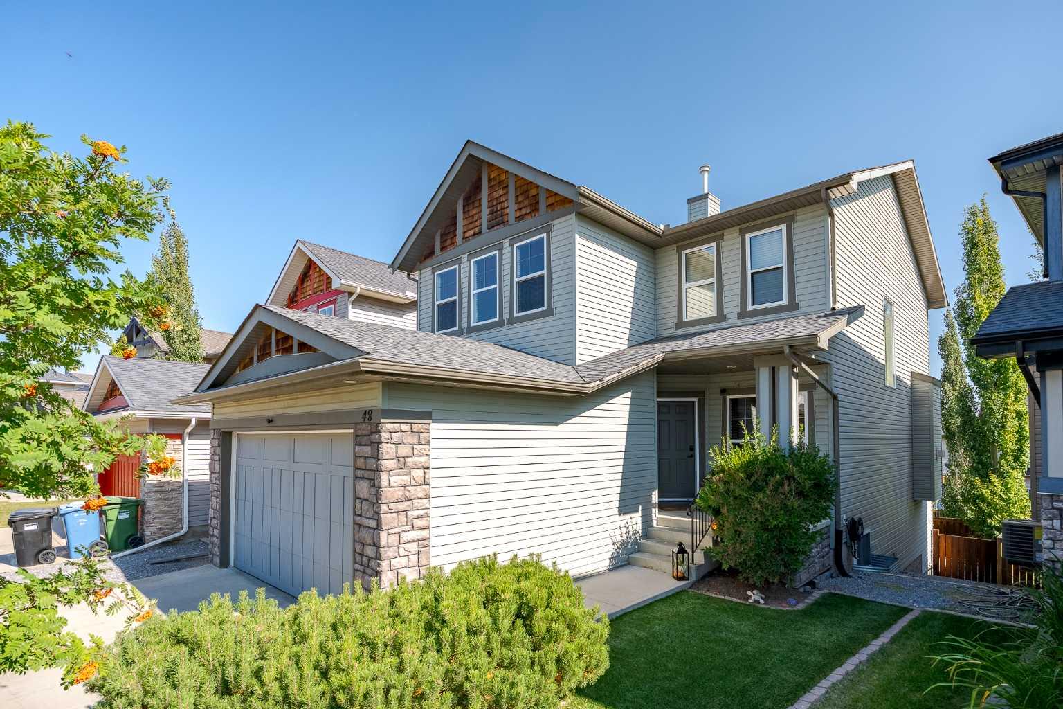 48 St Moritz Ter SW, Calgary, AB T3H 5Y2