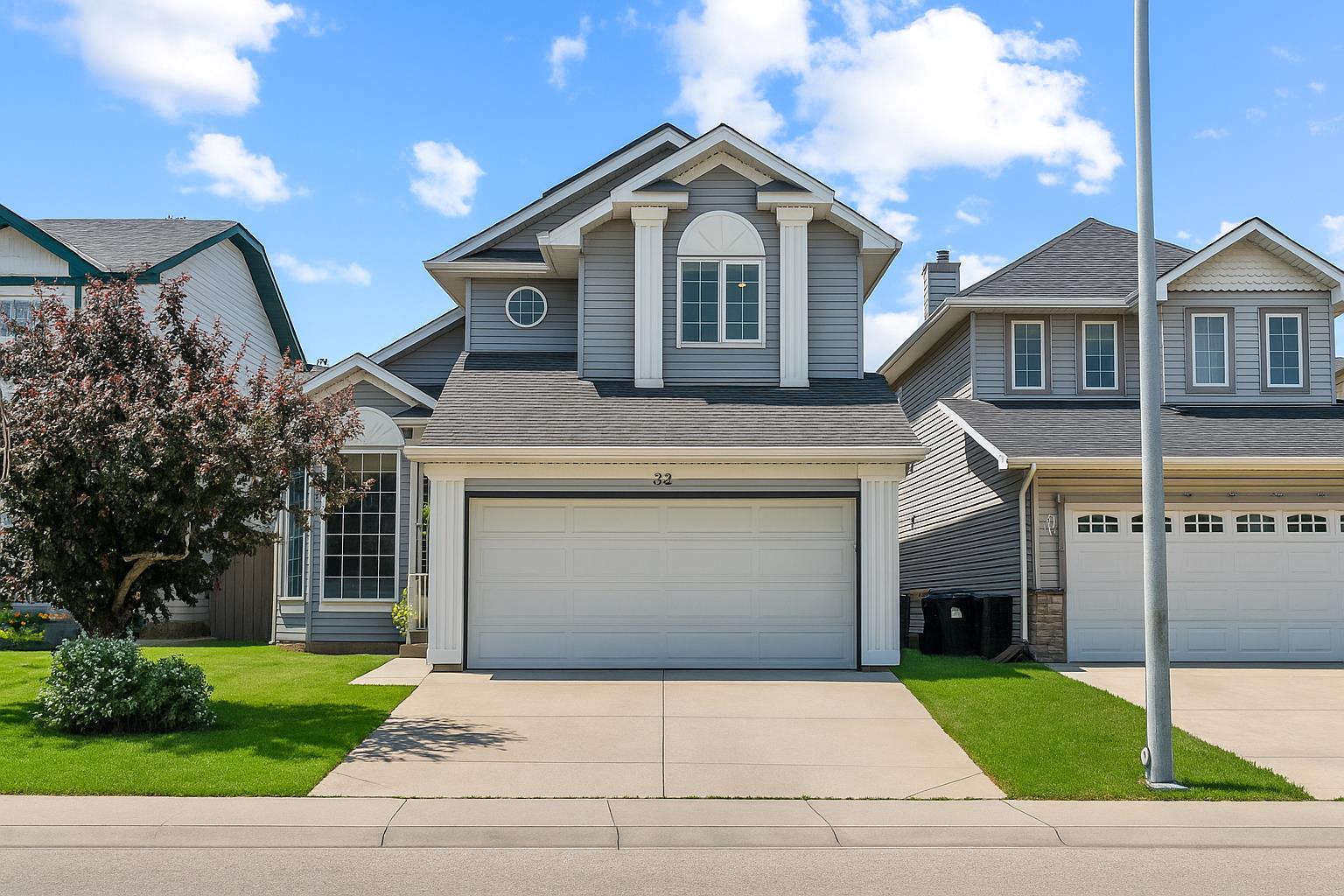 32 Douglas Ridge Grn SE, Calgary, AB T2Z 2T2