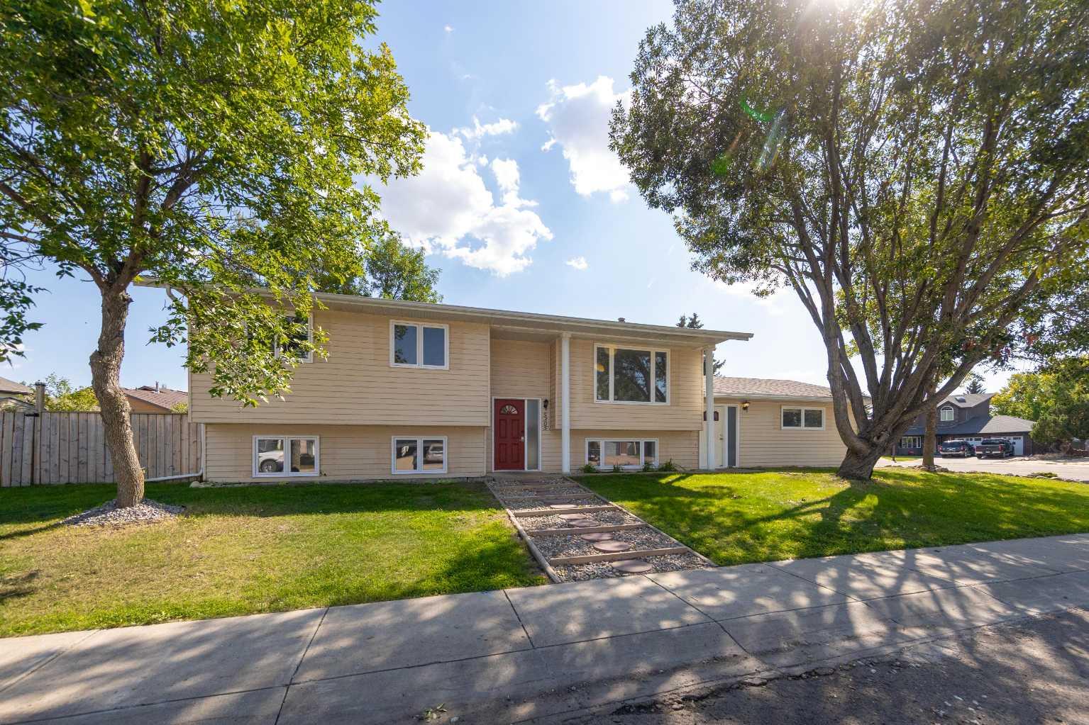 26 Street Close Unit 5305, Lloydminster, AB T9V 2L5