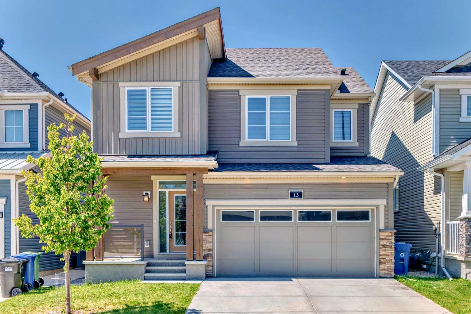 13 Carrington Mnr NW, Calgary, AB T3P 0Z2